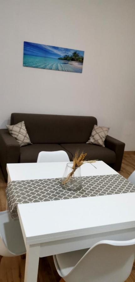 Happy Home - Mondello Palermo Bagian luar foto